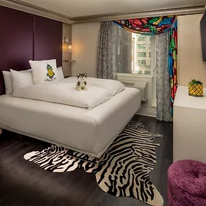 Staypineapple, An Artful Hotel, Midtown Hotel New York